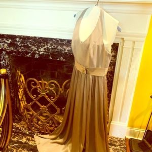 Vera Wang dress floor length formal attire!